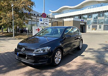 VW Golf Volkswagen VII BMT | TÜV NEU | KLIMA | 8 FACHBEREIFT