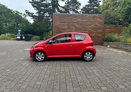Toyota Aygo (X) Aygo zu verkaufen