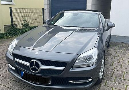 Mercedes-Benz SLK 200 -