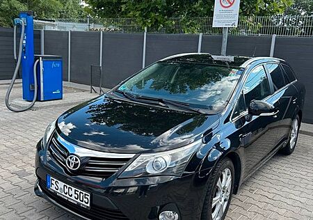Toyota Avensis Combi 2,2-l-D-4D Comfort Comfort
