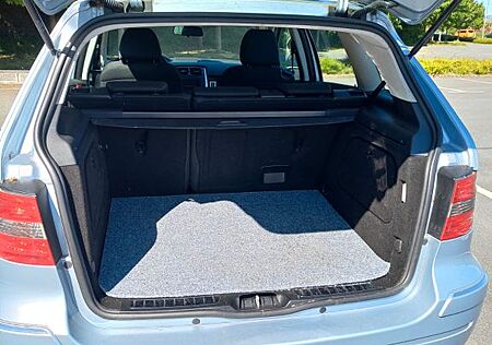 Mercedes-Benz B 150 -