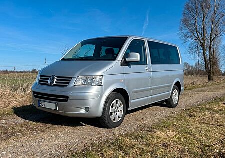 VW T5 Multivan Volkswagen 1,9 TDI, viele Neuteile, Tempomat