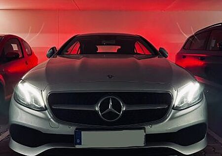 Mercedes-Benz E 220 E 220d Coupé | Distronic | 360° Kamera