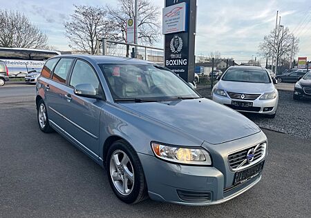 Volvo V50 Kombi 1.6 D Drive/leder/Klima/Ahk/Alu/S&S/E5
