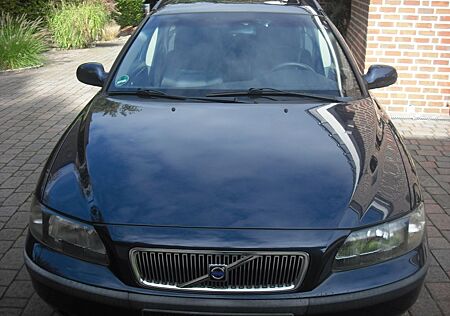 Volvo V70 2.4 -