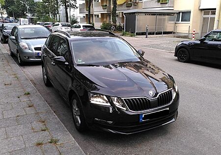 Skoda Octavia 1.5 TSI unfallfrei, mit Navi & Kamera