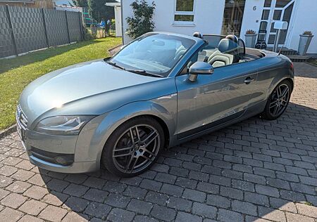 Audi TT Roadster 3.2 S tronic quattro -
