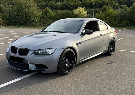 BMW M3 e92 Coupé Frozen grey DKG