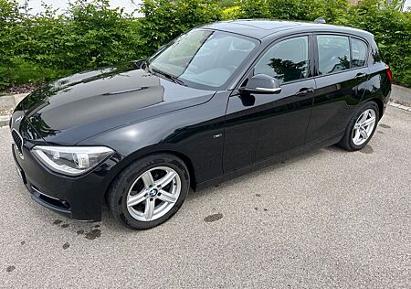BMW 118d Sport Line, Navi Prof, 8fach bereift