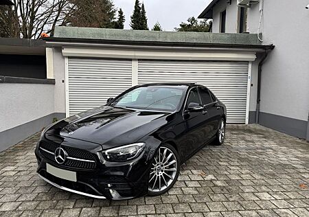 Mercedes-Benz E 220 AMG LINE PANO LEDER MEMOY WIDE 1 HAND