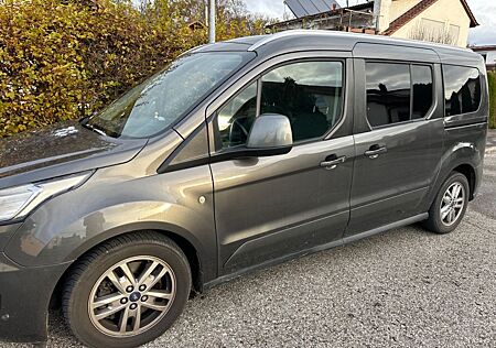 Ford Grand Tourneo 1.5 EcoBlue 88kW Titanium, Camper