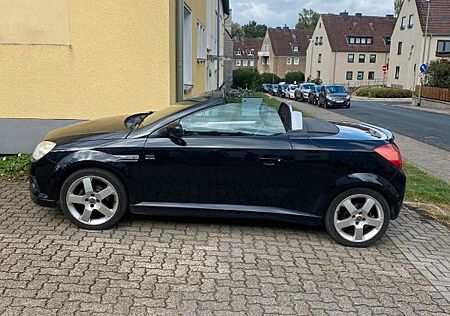 Opel Tigra 1.8 -