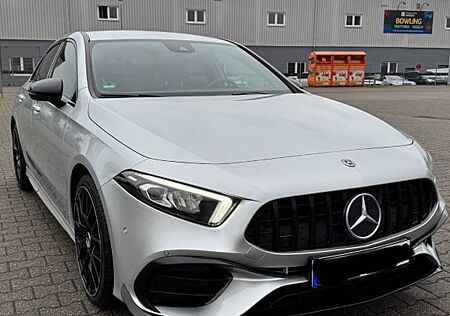 Mercedes-Benz A 220 4MATIC 45 AMG | Limousine | 19 | Carbon | LED