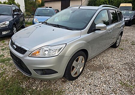 Ford Focus Turnier Silver Magic