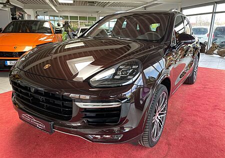 Porsche Cayenne Turbo S Burmester Keramik ACC AHK SHD 21