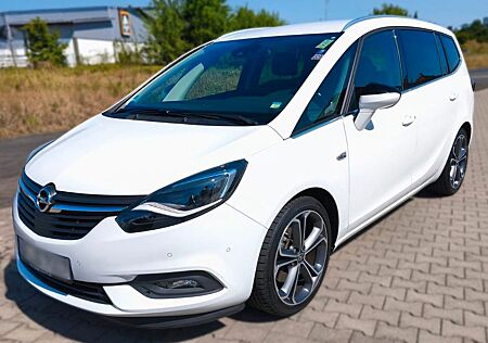 Opel Zafira Tourer 1.6 SIDI Turbo Innovation (200ps)
