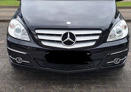 Mercedes-Benz B 170 -