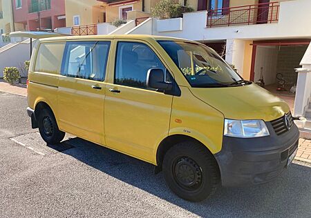 VW T5 Transporter Volkswagen , TÜV neu, Öl neu, 8 fach bereift