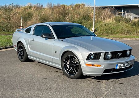 Ford Mustang GT: Sport Fahrwerk + viele Upgrades