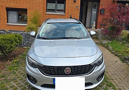 Fiat Tipo 1.4 T-Jet EASY EASY