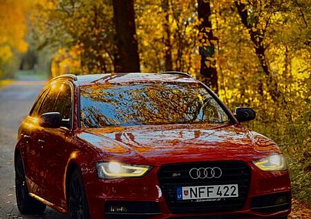 Audi A4 3.0 TDI clean d. S tr. qu. S line Ava. S line