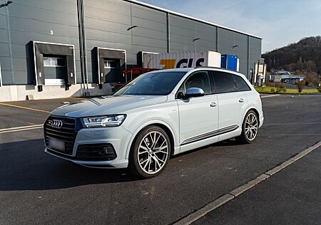 Audi SQ7 4.0 TDI quattro, Bose, Pano, Stdhz, 7-Sitzer