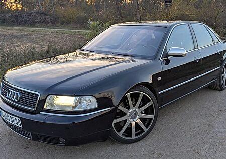 Audi S8 4.2 tiptronic quattro