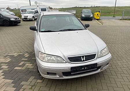 Honda Accord 2.0i ES