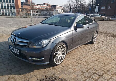 Mercedes-Benz C 250 Coupé Autom.Panorama,Comand -Tüv neu