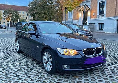 BMW 320i Coupé -