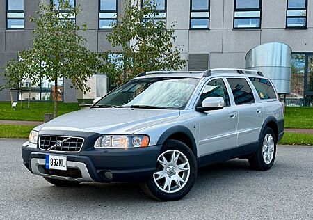 Volvo XC 70 XC70 2.5T AWD (US Version)