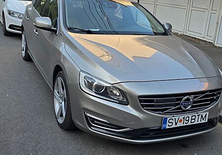 Volvo V60 D6 TWIN ENGINE Plug-in-Hybrid