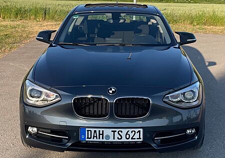 BMW 118i Sport Line Sport Line