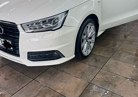 Audi A1 1.4 TFSI Sportback S-Line Ausstattung