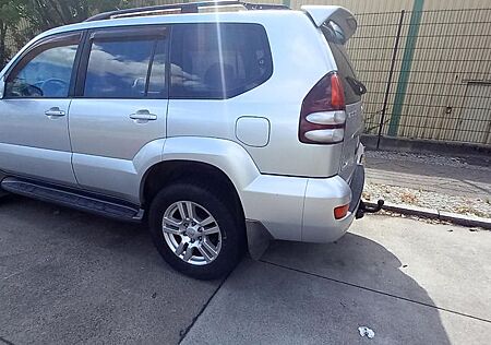 Toyota Land Cruiser 3.0 D-4D Luna Automatik Luna