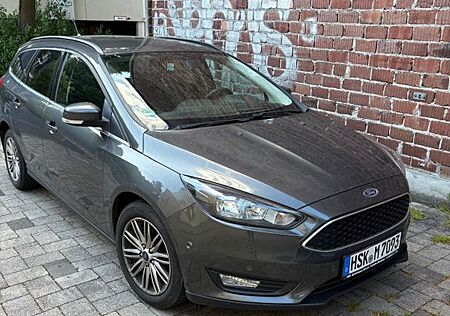 Ford Focus 1,0 EcoBoost 92kW Cool & Connect Turni...