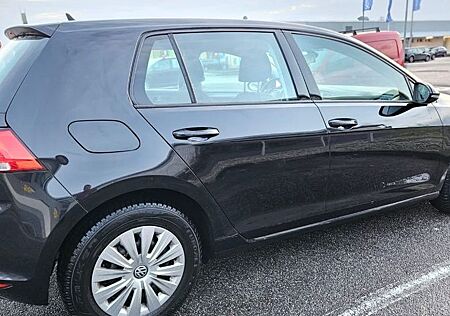 VW Golf Volkswagen 1.6 TDI BMT Trendline Trendline