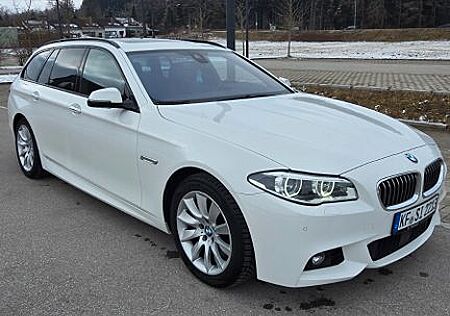 BMW 525d xDrive Touring A Luxury Line Luxury Line
