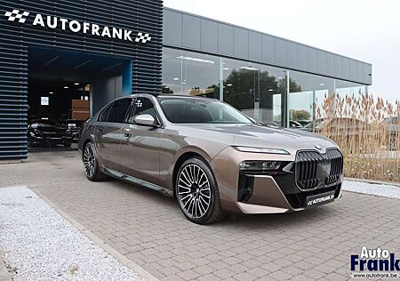BMW 740D 4X4 / M-SPORT / 2-TONE / TV / LOUNGE / B&W