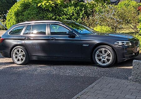 BMW 525xd Touring | AHK | Standheizung | Leder