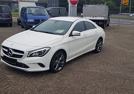 Mercedes-Benz CLA 180 CLA -Klasse Score!,NAVI,Alu,