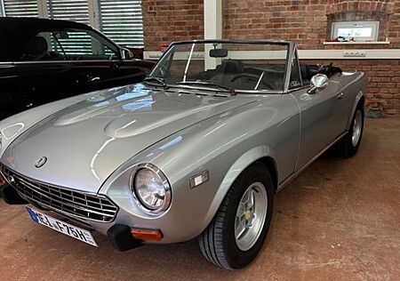 Fiat 124 Spider , Pininfarina, Abarth Style, Cabrio