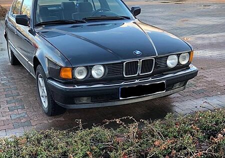 BMW 735i