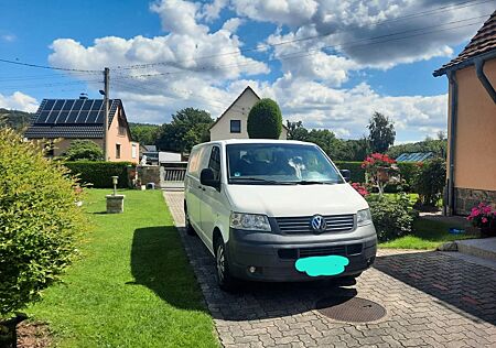 VW T5 Transporter Volkswagen - gut erhalten und gepflegt