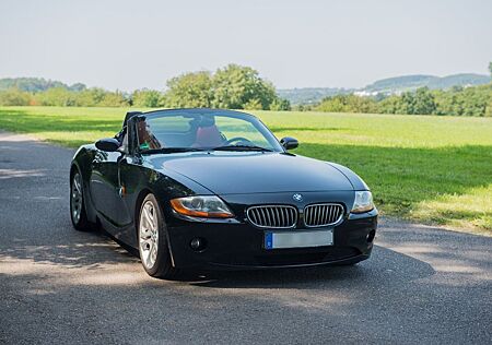 BMW Z4 3.0i - BJ 2004 - Liebhaberfahrzeug