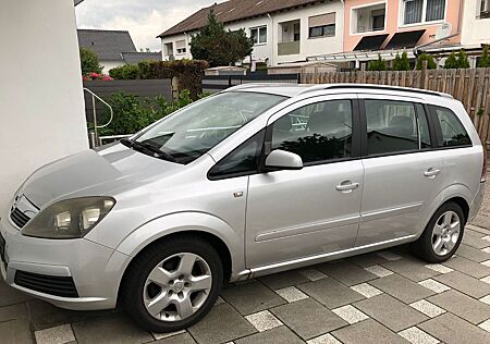 Opel Zafira 1.8 -