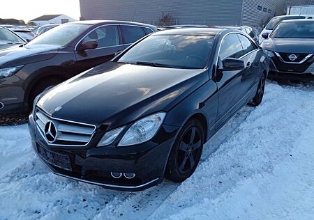 Mercedes-Benz E 200 E Coupe CGI BlueEfficiency