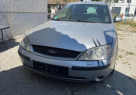 Ford Mondeo 2.0 Ambiente Autom. Ambiente