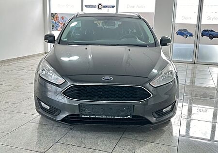 Ford Focus Business 1.5 TDCi Navi Apple CarPlay Andro