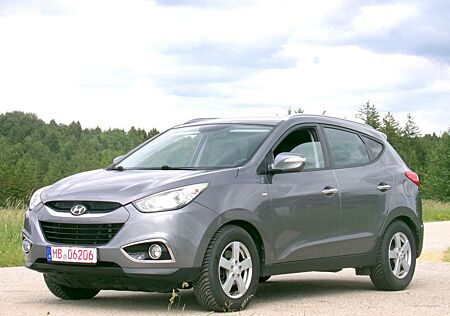 Hyundai ix35 AWD 4x4 Automatik Euro5 Leder SHZ TÜV11/26!
